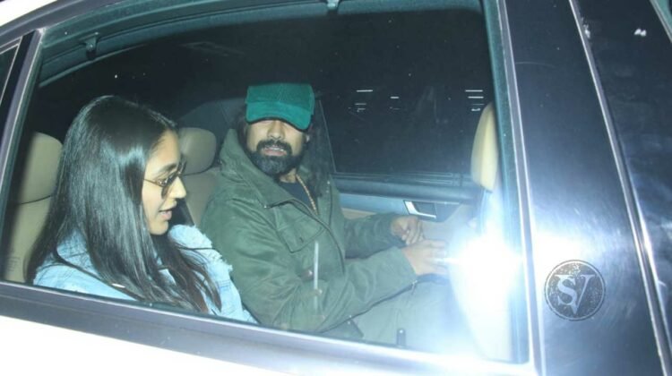 Jubin-with-Nikita-in-car-from-Airport