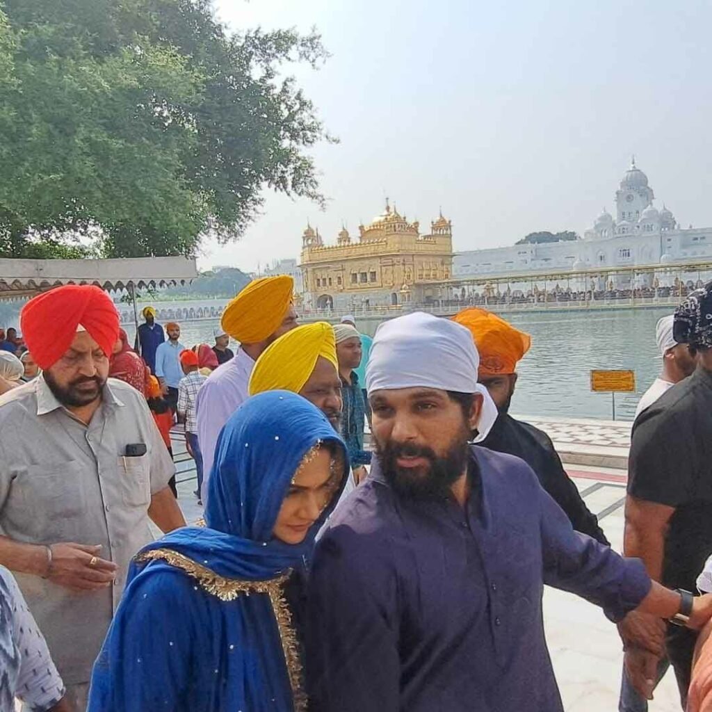 Allu Arjun Visits Golden Temple